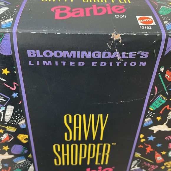 Savvy Shopper Barbie - Picture 9 of 12